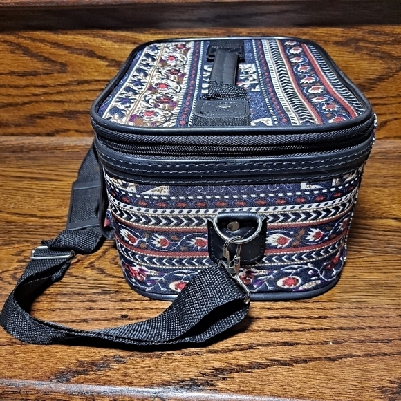 Travel Train Makeup Case Elephant Print NWOT - Picture 2 of 9